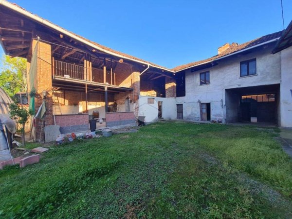 casa indipendente in vendita a San Benigno Canavese