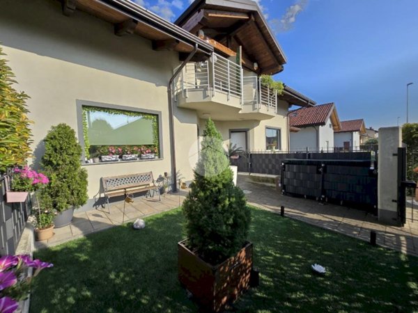 casa indipendente in vendita a San Benigno Canavese