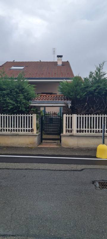 casa indipendente in vendita a San Benigno Canavese