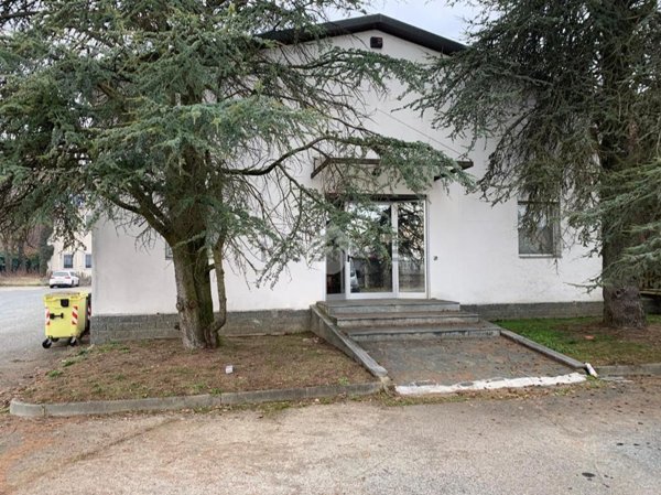 locale commerciale in vendita a San Benigno Canavese