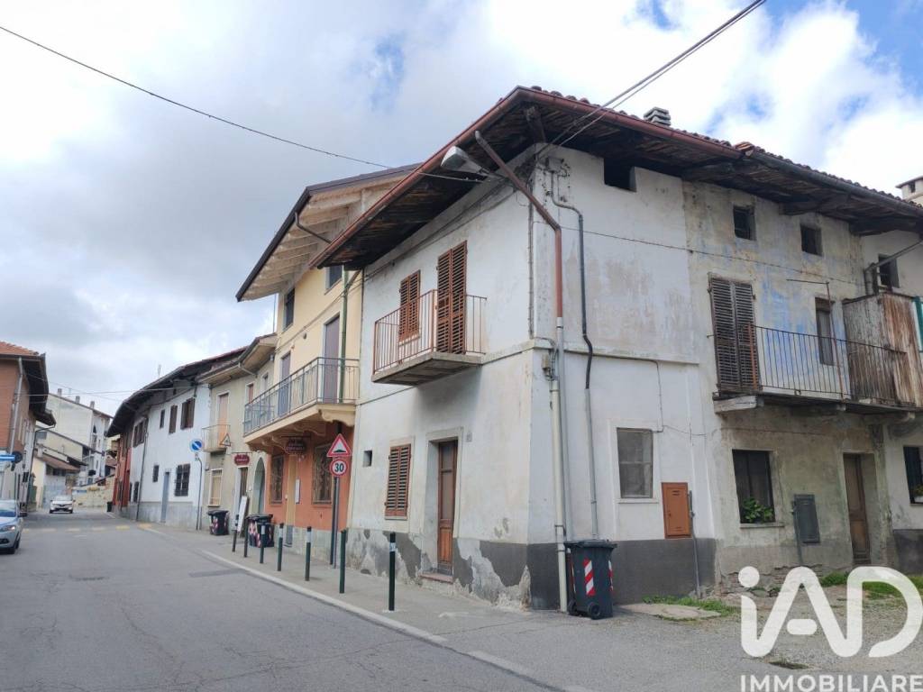 casa indipendente in vendita a San Benigno Canavese