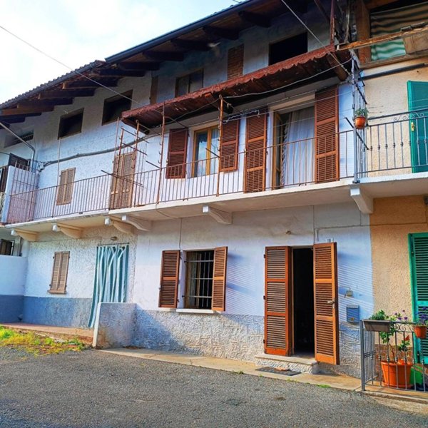 casa indipendente in vendita a San Carlo Canavese