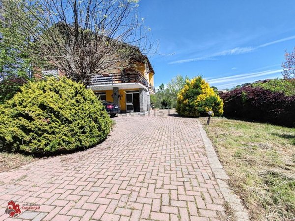casa indipendente in vendita a San Carlo Canavese