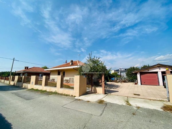 casa indipendente in vendita a San Carlo Canavese in zona Sedime