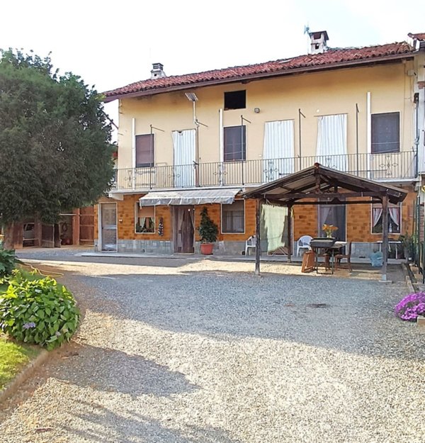 casa indipendente in vendita a San Carlo Canavese
