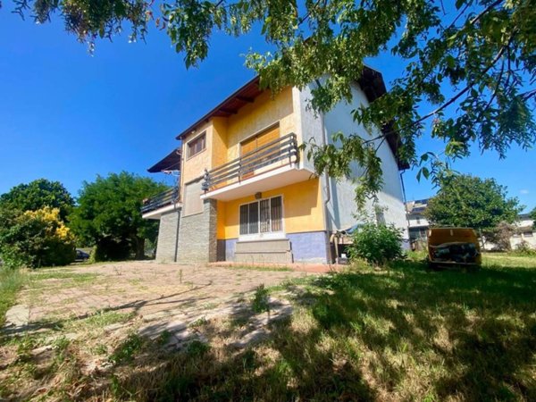 casa indipendente in vendita a San Carlo Canavese
