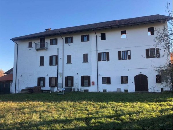 casa indipendente in vendita a San Carlo Canavese