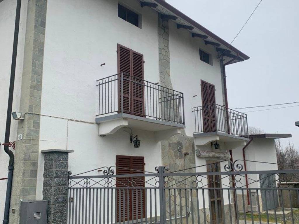 casa indipendente in vendita a San Carlo Canavese