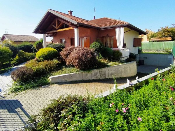 casa indipendente in vendita a San Carlo Canavese