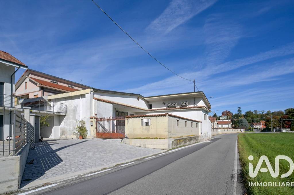 locale commerciale in vendita a San Carlo Canavese
