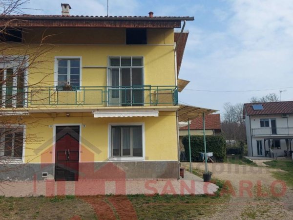 casa indipendente in vendita a San Carlo Canavese