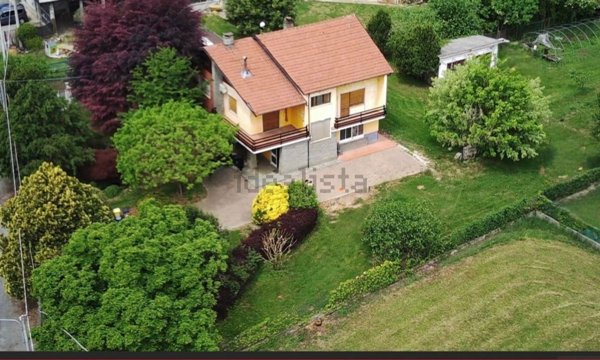 casa indipendente in vendita a San Carlo Canavese