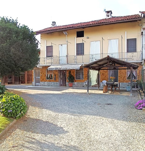 casa indipendente in vendita a San Carlo Canavese in zona Sarolda