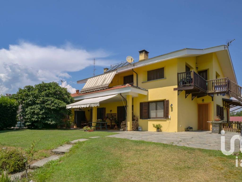 casa indipendente in vendita a San Carlo Canavese in zona Spinerano