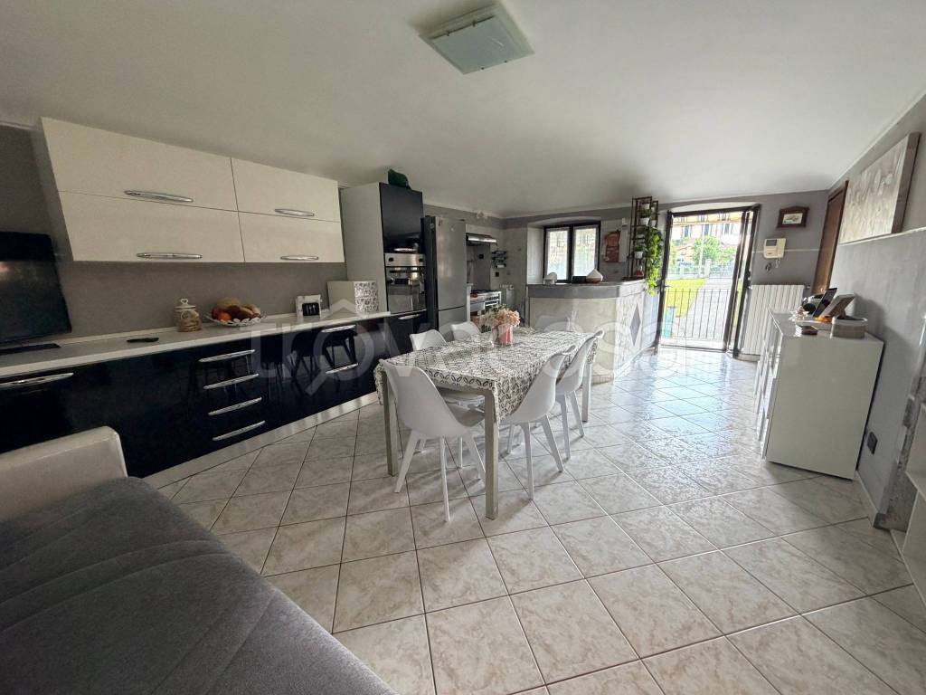 appartamento in vendita a San Carlo Canavese in zona Massa