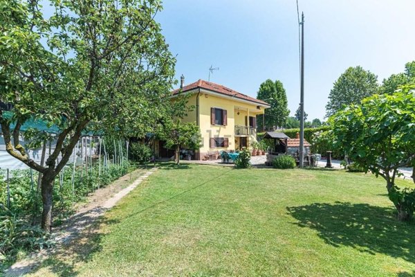 casa indipendente in vendita a San Carlo Canavese in zona Fornero