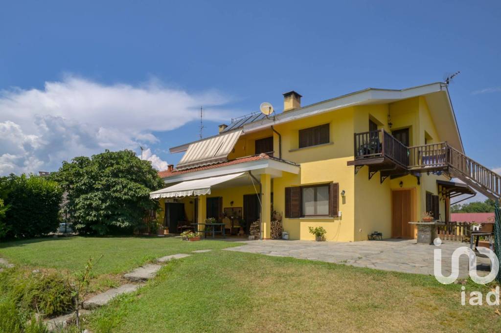 casa indipendente in vendita a San Carlo Canavese in zona Spinerano