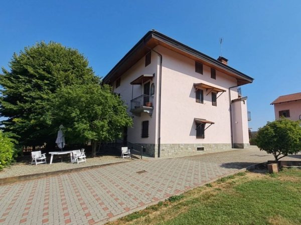 casa indipendente in vendita a San Carlo Canavese in zona Sarolda