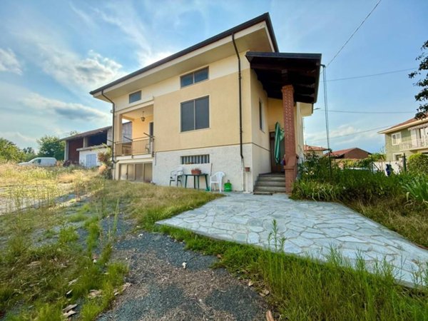 casa indipendente in vendita a San Carlo Canavese in zona Sarolda