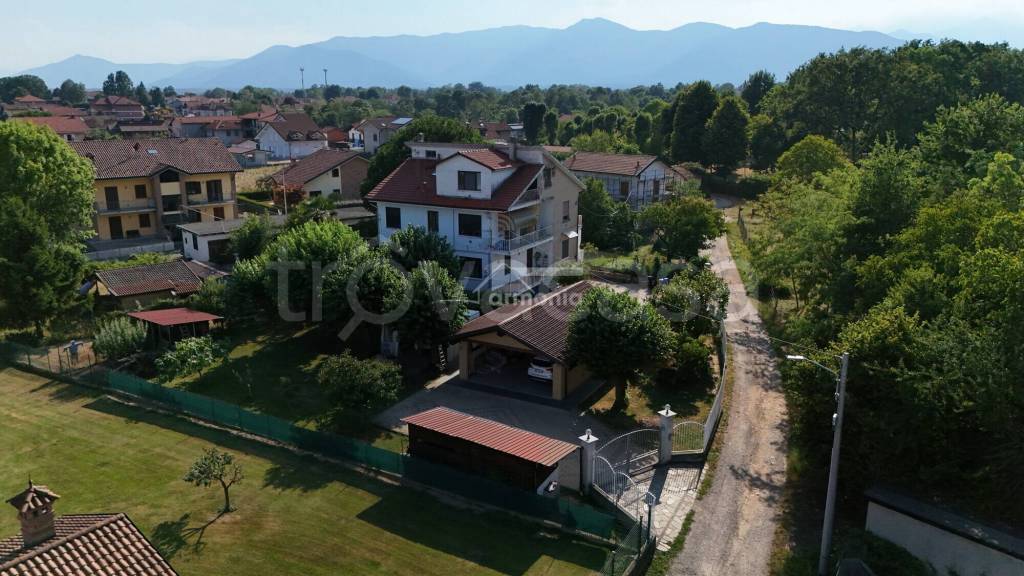appartamento in vendita a San Carlo Canavese in zona Sedime