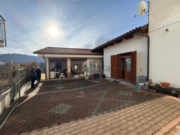 casa indipendente in vendita a San Colombano Belmonte