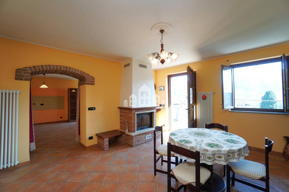 casa indipendente in vendita a San Colombano Belmonte