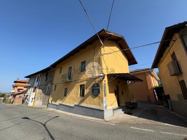 casa indipendente in vendita a San Colombano Belmonte