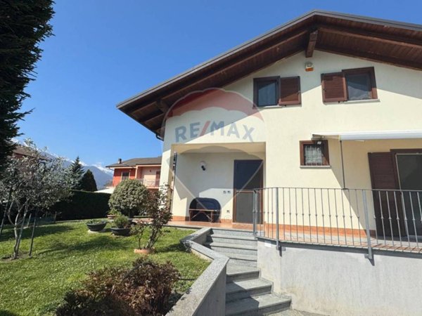 casa indipendente in vendita a San Didero