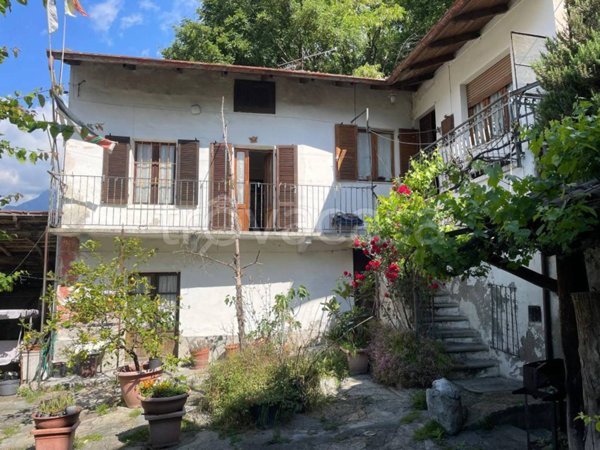 casa indipendente in vendita a San Didero