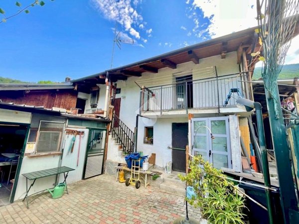 casa indipendente in vendita a San Didero