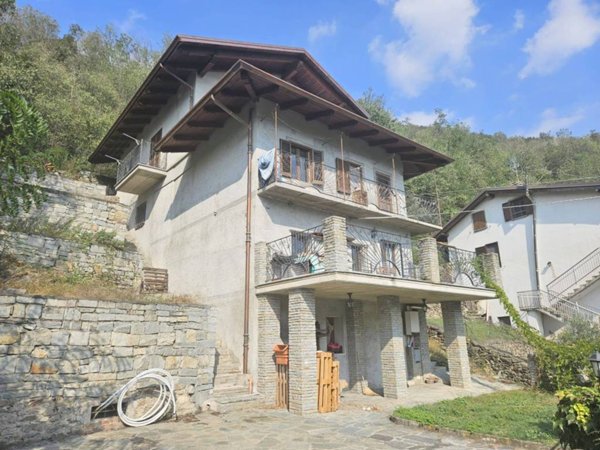 casa indipendente in vendita a San Didero
