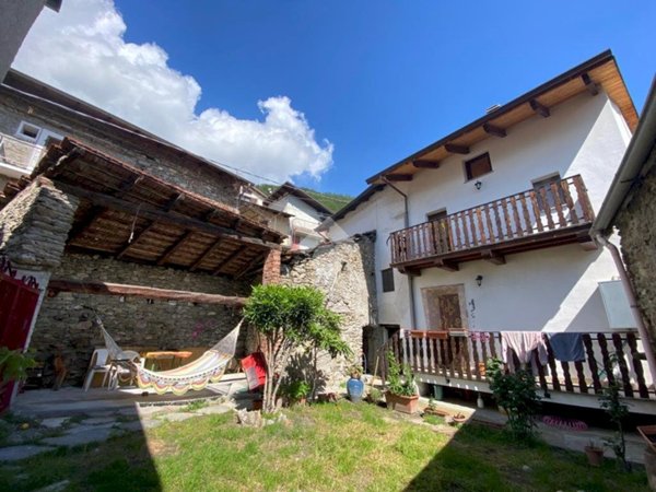 casa semindipendente in vendita a San Didero