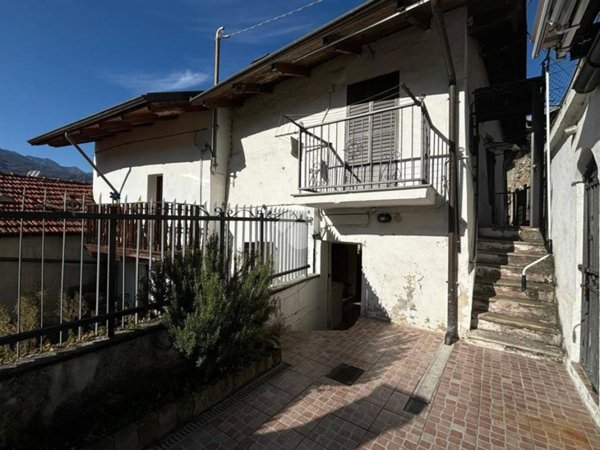 casa semindipendente in vendita a San Didero