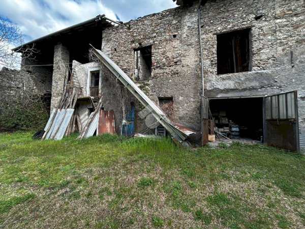 casa semindipendente in vendita a San Didero