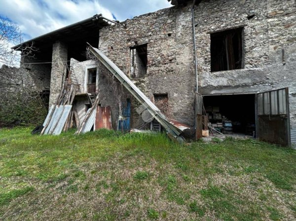 casa indipendente in vendita a San Didero