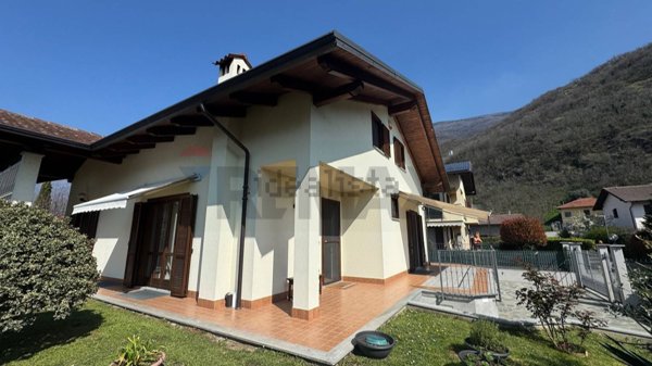 casa indipendente in vendita a San Didero