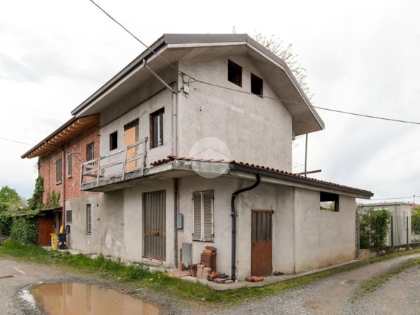 casa semindipendente in vendita a San Francesco al Campo