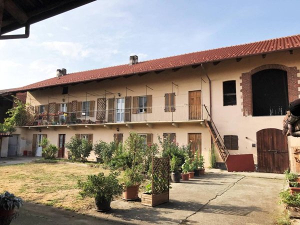 casa indipendente in vendita a San Francesco al Campo