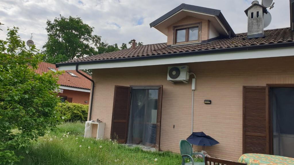 casa indipendente in vendita a San Francesco al Campo