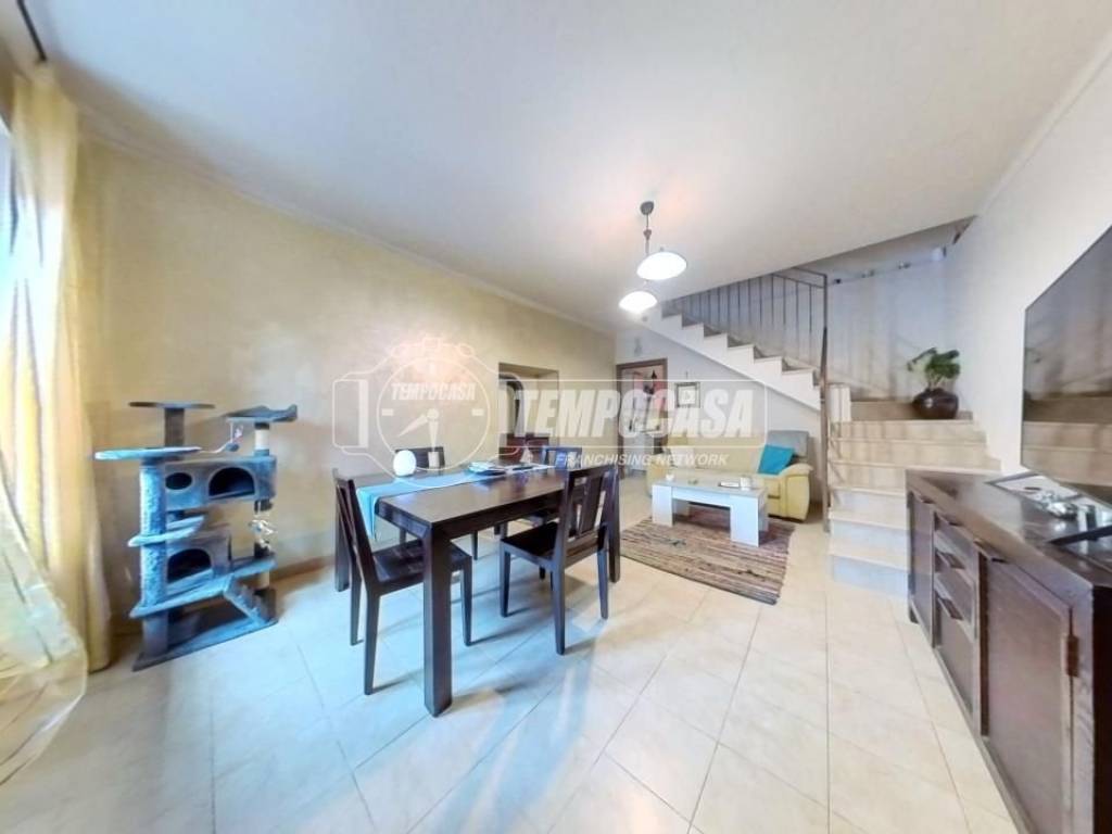 casa indipendente in vendita a San Francesco al Campo