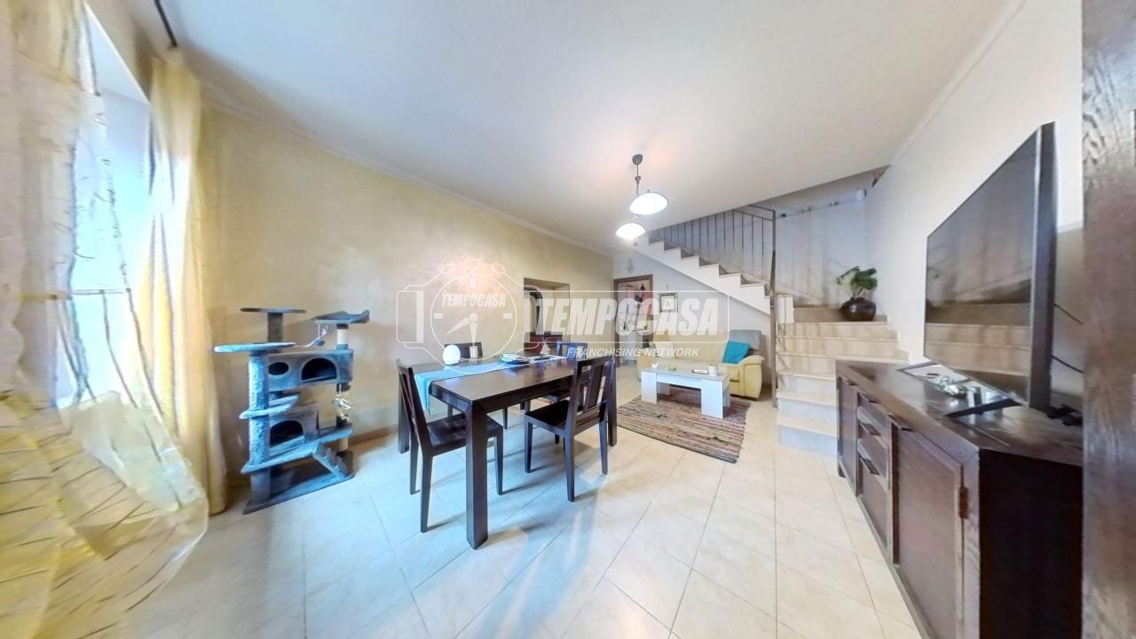 casa indipendente in vendita a San Francesco al Campo