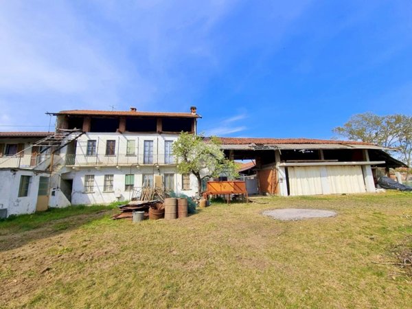 casa indipendente in vendita a San Francesco al Campo