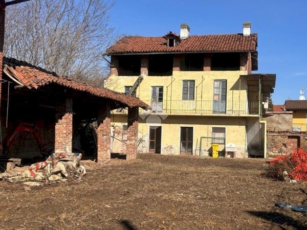 casa indipendente in vendita a San Francesco al Campo