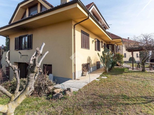 casa indipendente in vendita a San Francesco al Campo