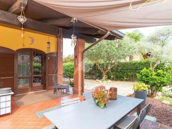 casa indipendente in vendita a San Francesco al Campo
