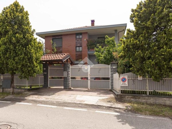 casa indipendente in vendita a San Francesco al Campo