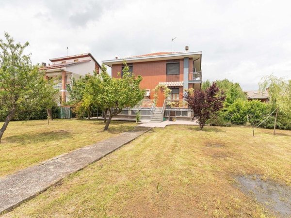 casa indipendente in vendita a San Francesco al Campo