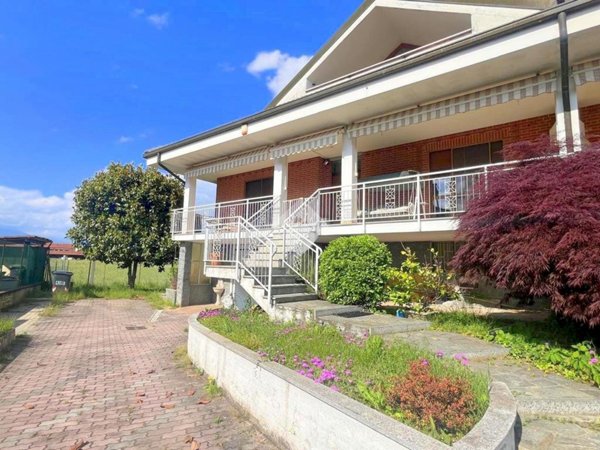 casa indipendente in vendita a San Francesco al Campo