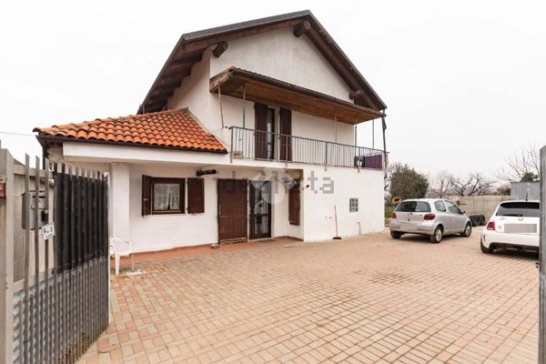 casa semindipendente in vendita a San Francesco al Campo