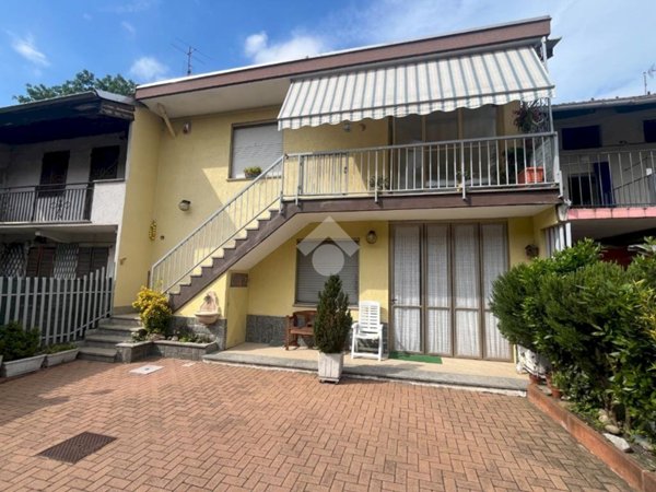 casa indipendente in vendita a San Francesco al Campo